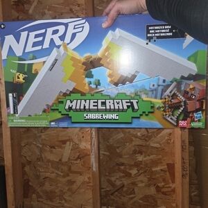 NERF Minecraft Sabrewing Bow - Yellow and White Design